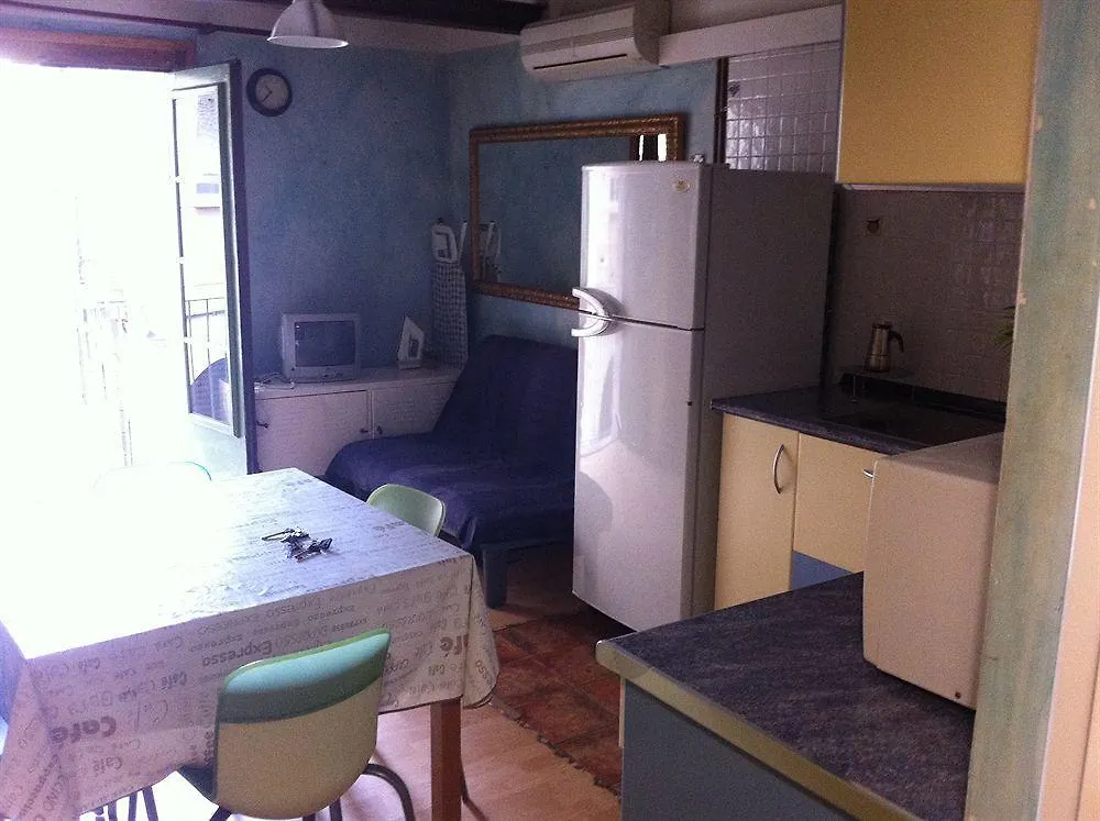 Las Ramblas Rooms Barcellona 2*,